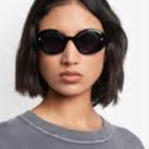NWT Marc Jacobs MARC 799/S-0RY8 9O Violet Lilac Oval 47mm Sunglasses Marc Jacobs MARC 799/S 0RY8 9O Sunglasses Violet Oval Frame  main image 2